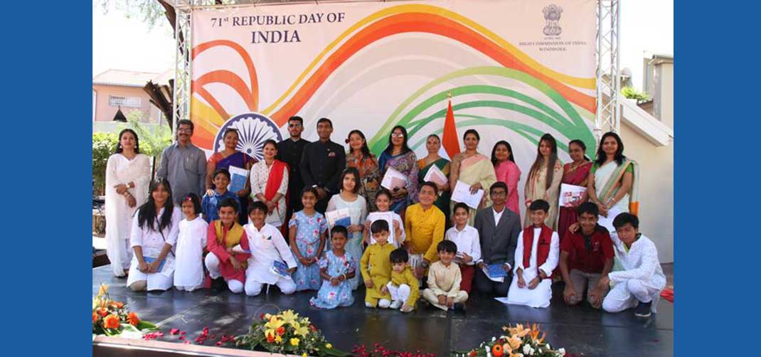<p><strong>High Commissioner and HOC with the participants of Cultural programme, organised on 26 January 2020</strong></p>

